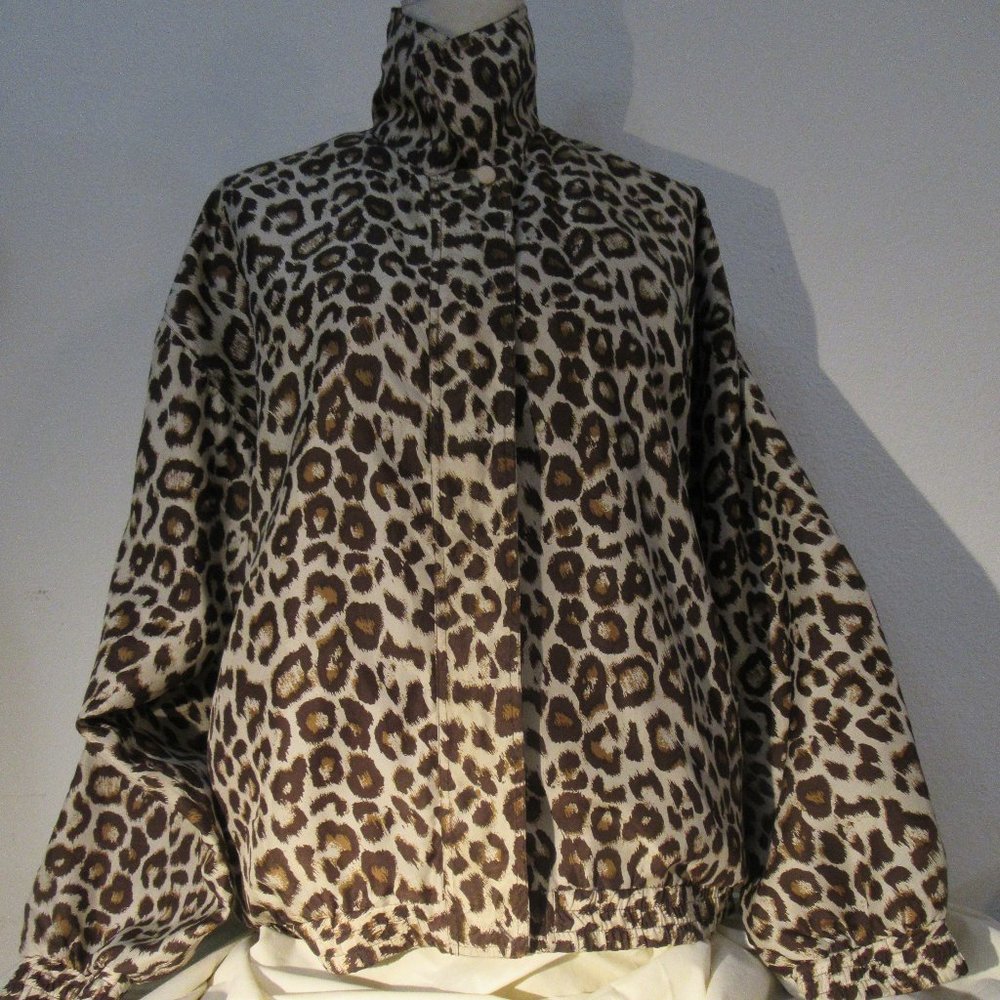 Designer Out Brook / Size Large /  100% Real Silk Jacket / Animal Print